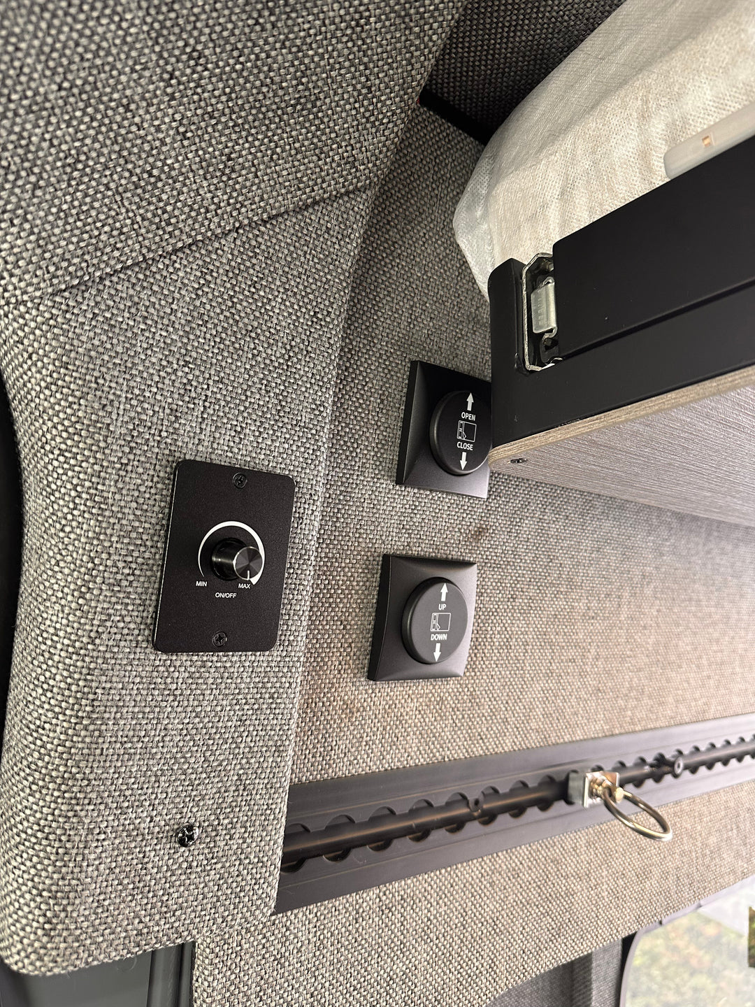 Expandable Elevator Bed