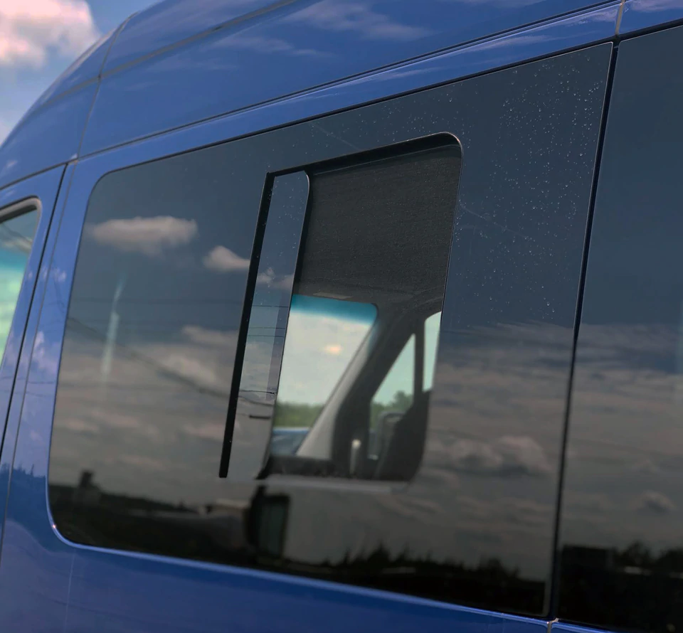 AMA Driver Side Forward Half-Slider Window for Mercedes Sprinter (2007 ...