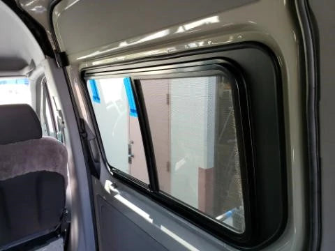AMA Driver Side Forward Half-Slider Window for Mercedes Sprinter (2007-present)